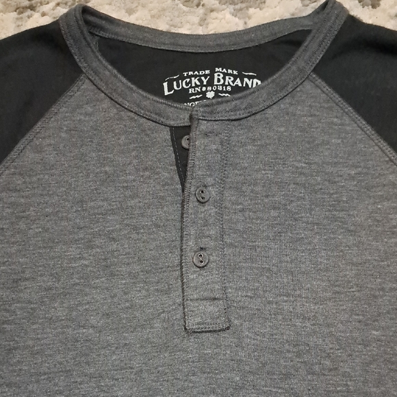 Lucky Brand Men's Two-Tone Long Sleeve Henley - Picture 4 of 6